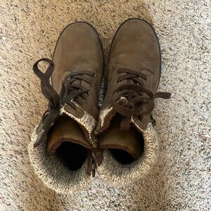Wanderlust Brown Lace-Up Ankle Boots with Knit Cuff